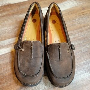 Clarks slip on leather loafers